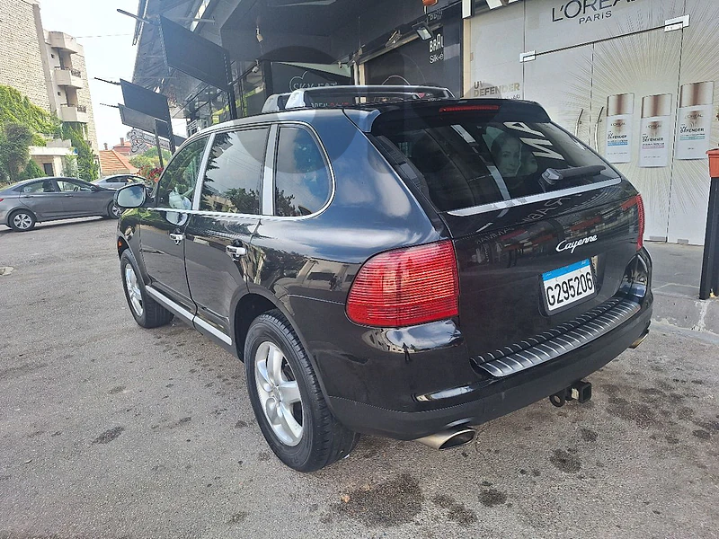 Porsche Cayenne 2004
