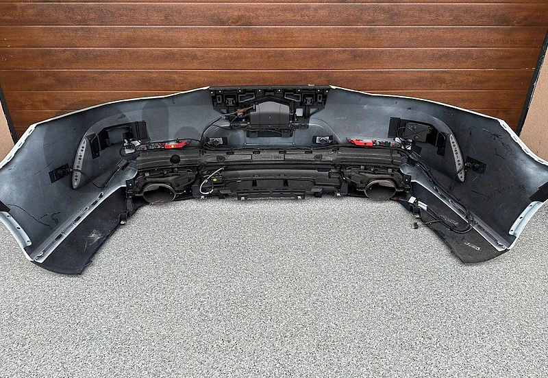 MERCEDES GT AMG 4DR W290 BUMPER REAR OEM 6.3S AMG 63 S x290 COMPLETE!! MERCEDES GT AMG 4DR W290 BUMPER REAR OEM 6.3S AMG 63 S x290 COMPLETE!!
