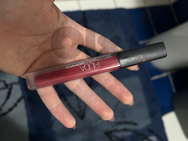 discontinued Huda Beauty red liquid lipstick