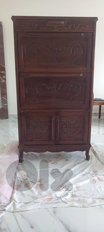 shoes cabinet