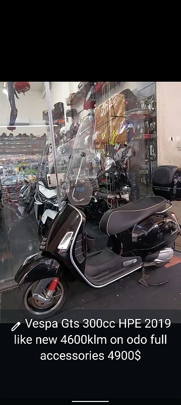 Vespa Gts 2019 HPE 4600klm on odo full accessories