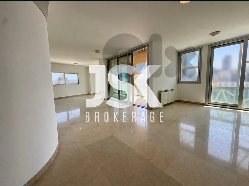 L23023  High-End 2-Bedroom Apartment For Rent in Down Town