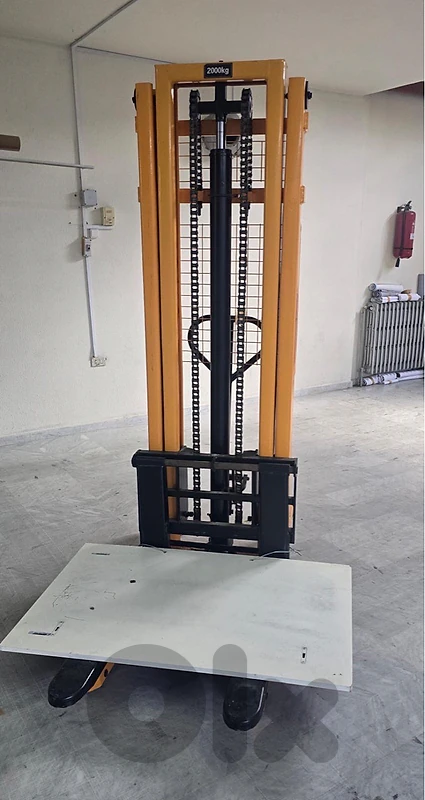 Raptor Hydraulic Pallet Stacker – 2-Tonne Capacity (2,000 kg)