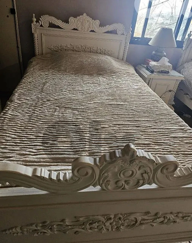 full bedroom