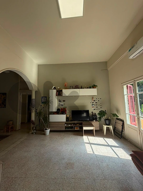 Apartment for rent in achrafieh شقة للاجار في الاشرفية