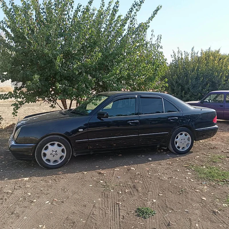 Mercedes E320 1996