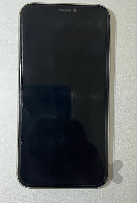 Iphone 11 128gb with box like new
