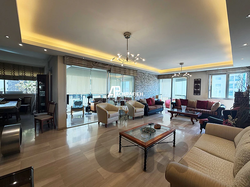 Apartment For Sale in Achrafieh - شقة للبيع في الأشرفية