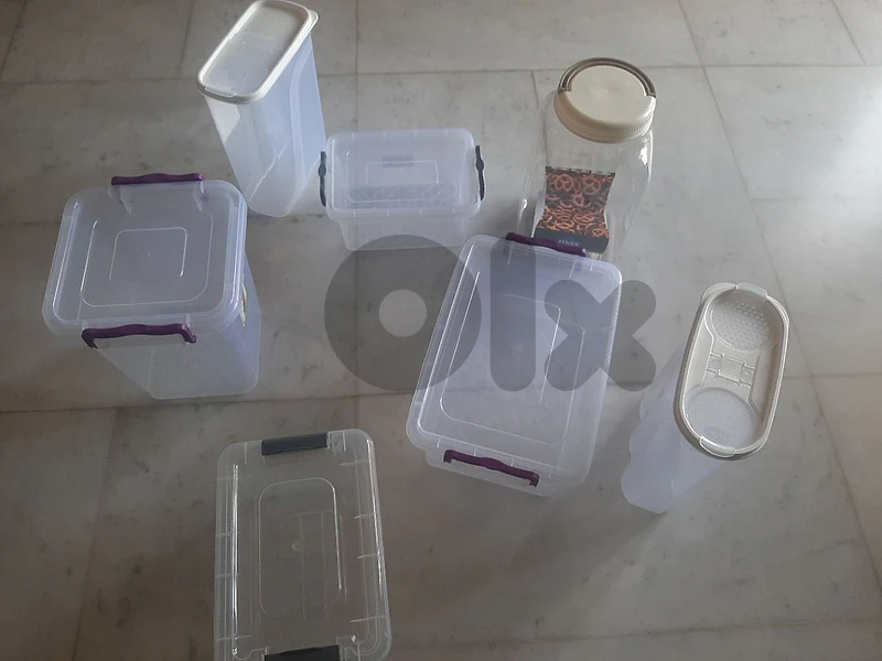 Tupperware شروة تبروير للمونة وكولير ماء ٢ ليتر