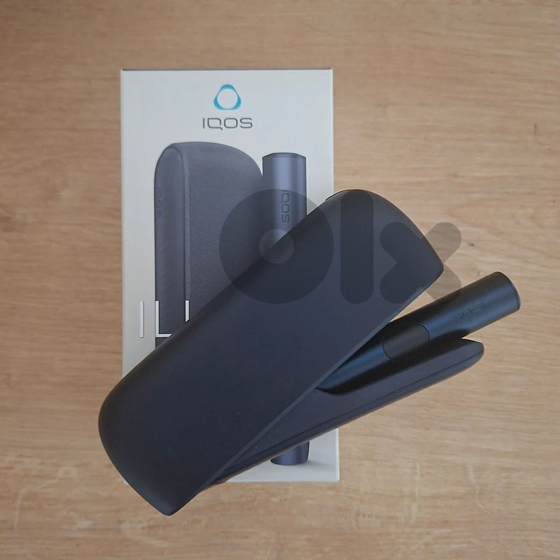 Iqos Iluma i Midnight Black