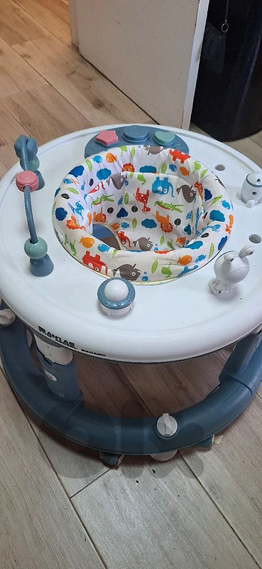 baby walker