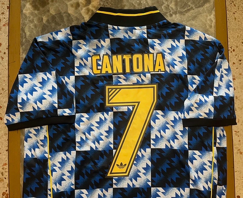 Manchester United cantona special edition adidas jersey