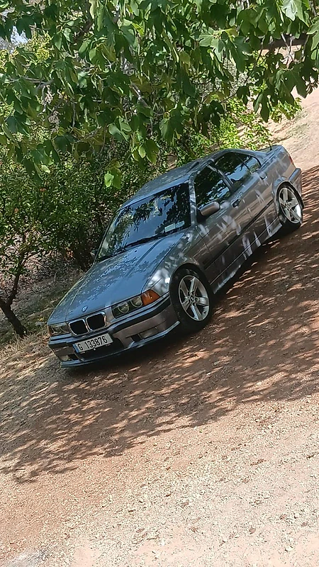 BMW 3-Series 1995 Boy