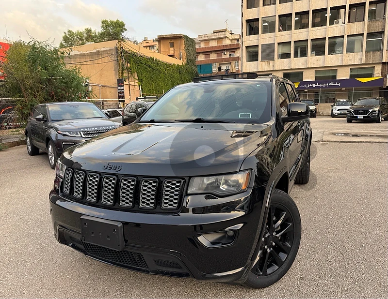 GRAND CHEROKEE ALTETUDE 2019 4wl🔥super clean🔥fat7a🔥81/882165☎️