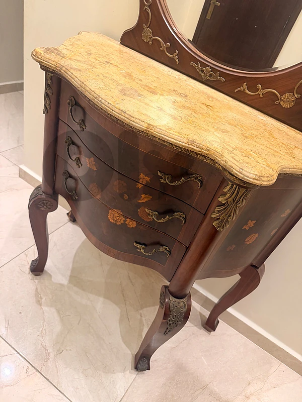 console with latge miror and marble top