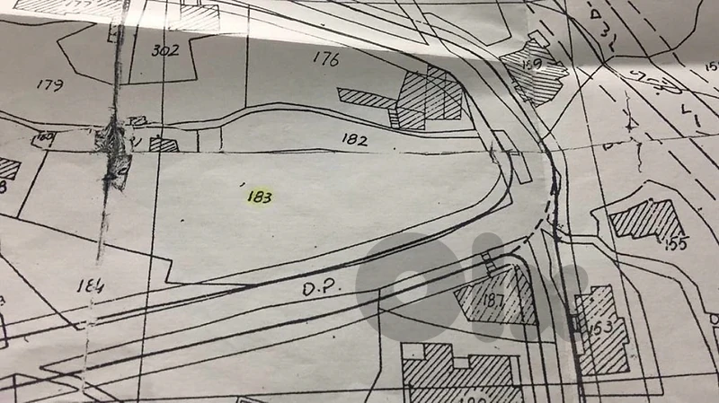 Superb lot, easy access, great potential for residential building