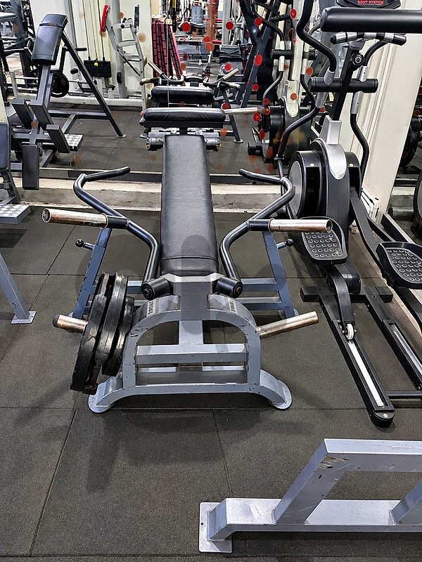 decline bench press machine