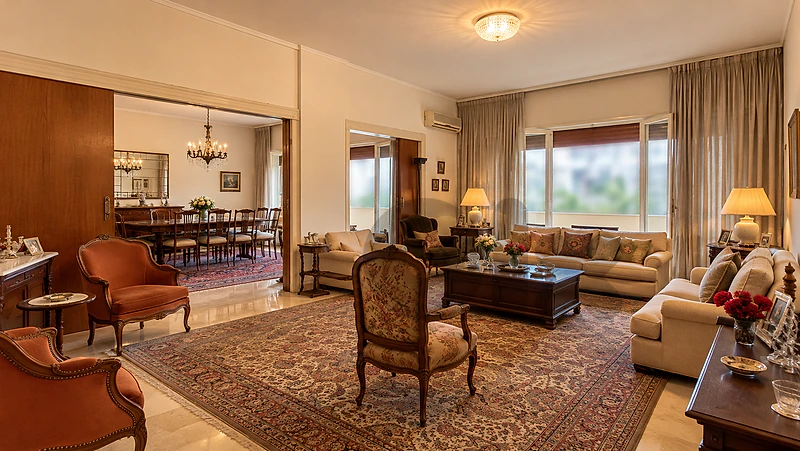 SPACIOUS APT IN CARRE D'OR - ACHRAFIEH | 330SQ | AC-1282 M.N