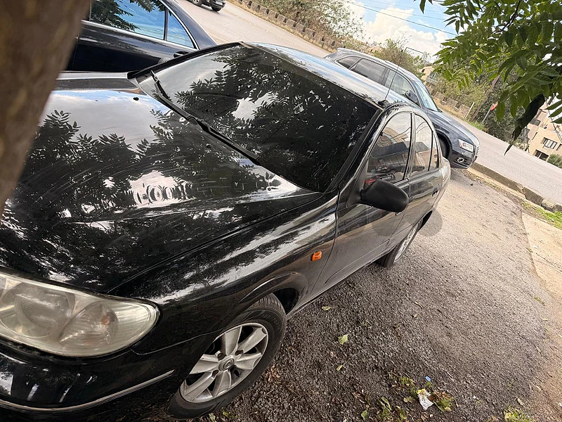 Nissan Sunny 2004