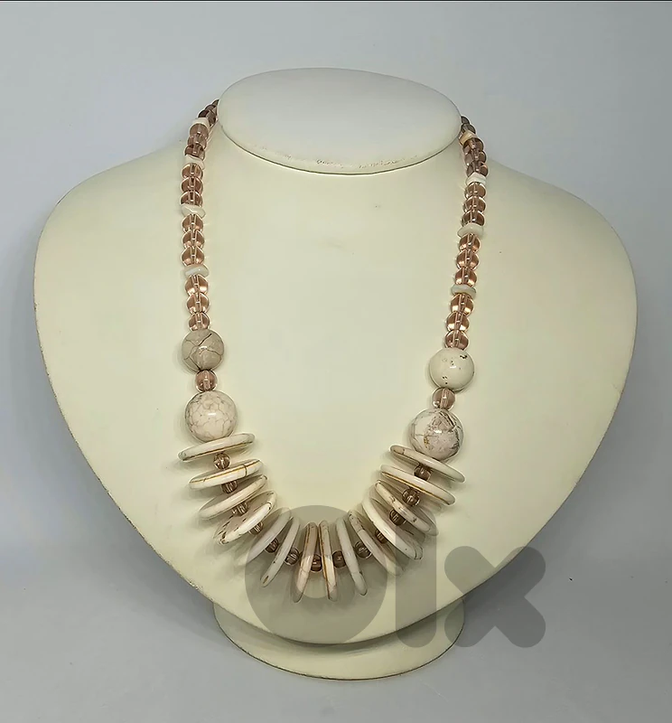 20$ ​Vintage White Howlite Stone Beads Necklace