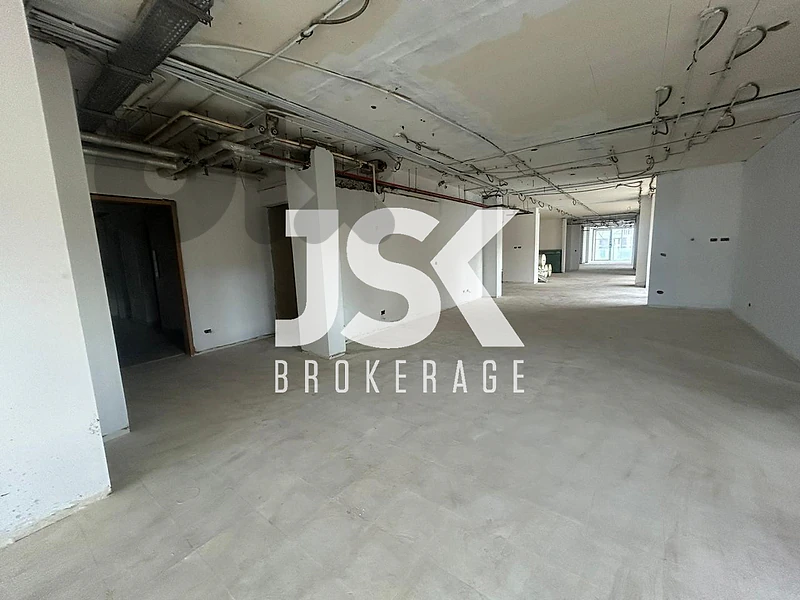 L14657 Core & Shell 935 SQM Office with 360 View for Rent in Down Town