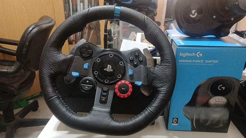 Logitech G29 Racing Wheel + Pedals + Shifter – Excellent Condition