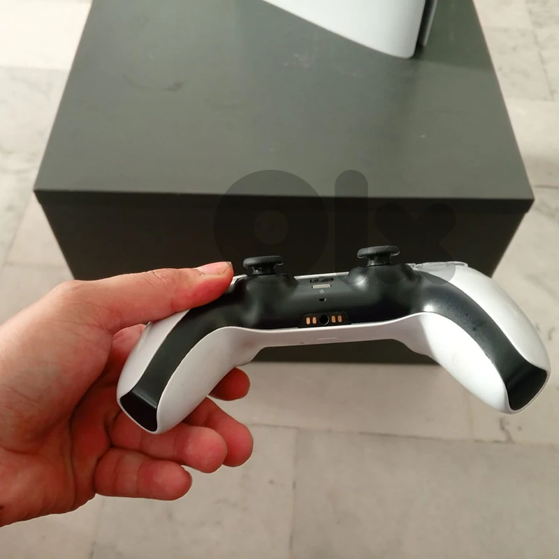 PLAYSTATION 5 with Box + Elden Ring disk