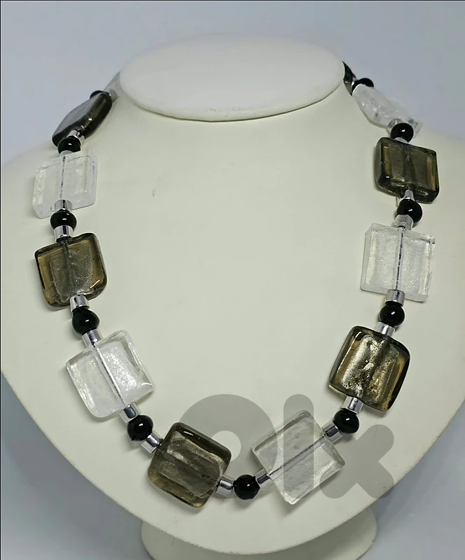20$ ​Modern Square Glass Bead Necklace  Clear & Smoky Gold