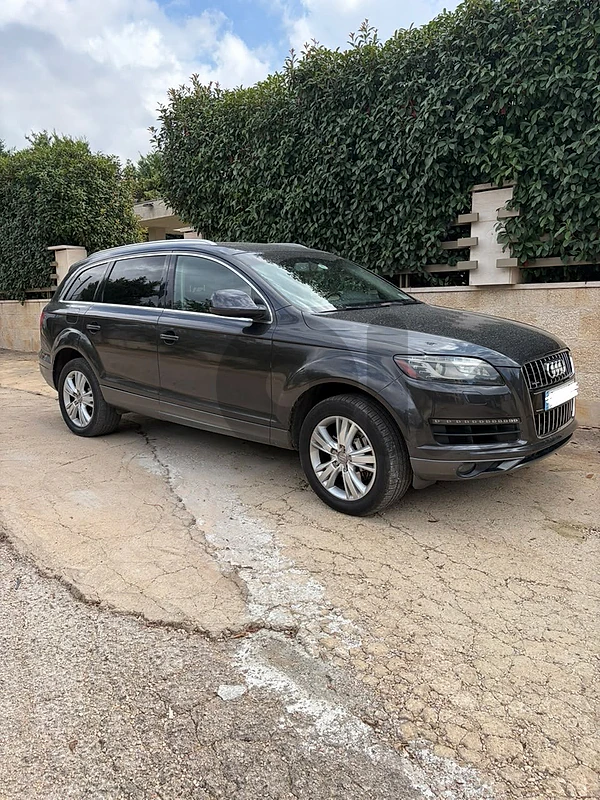 Audi Q7 2011 7 Seats