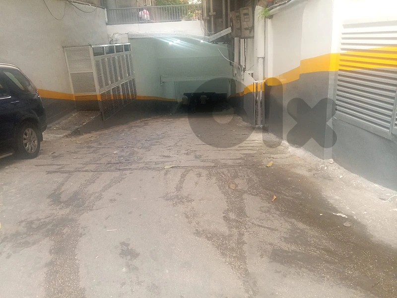 Prime location warehosue for sale in Beirut Corniche el MAzraa