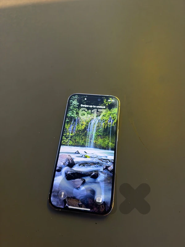 Iphone 14 pro 256Gb +5 covers