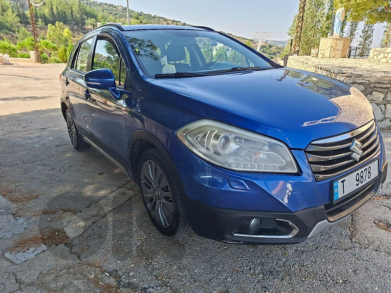 Suzuki S-cross 2015