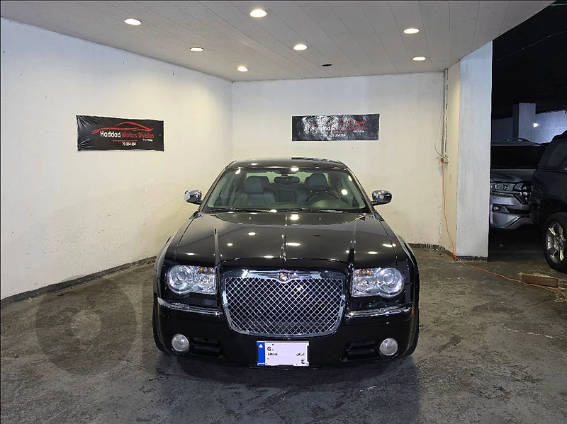 2005 Chrysler 300C 5.7 Hemi 50,000 Km Company Source & Maintenance