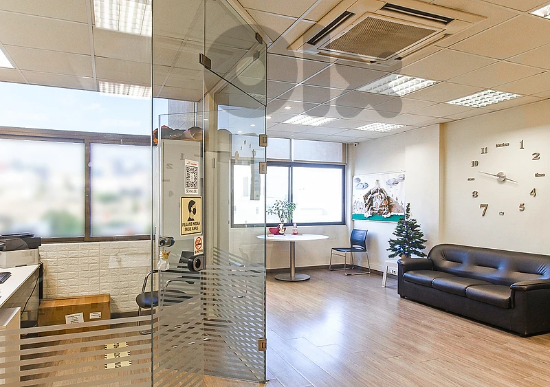 200 m² Office for Rent in Jisr El Bacha 200 m² Office for Rent in Jisr El Bacha