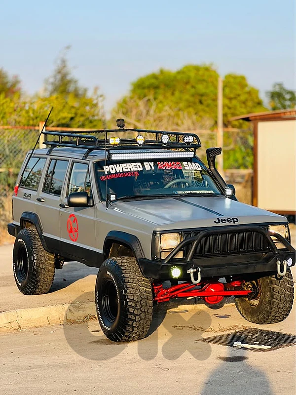 Cherokee 1990