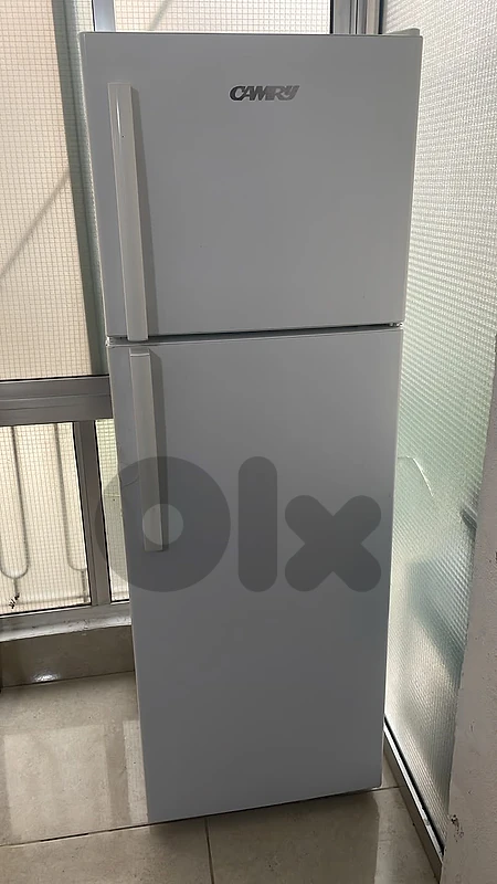Fridge for sale 3 years old  20 foot Camry brand