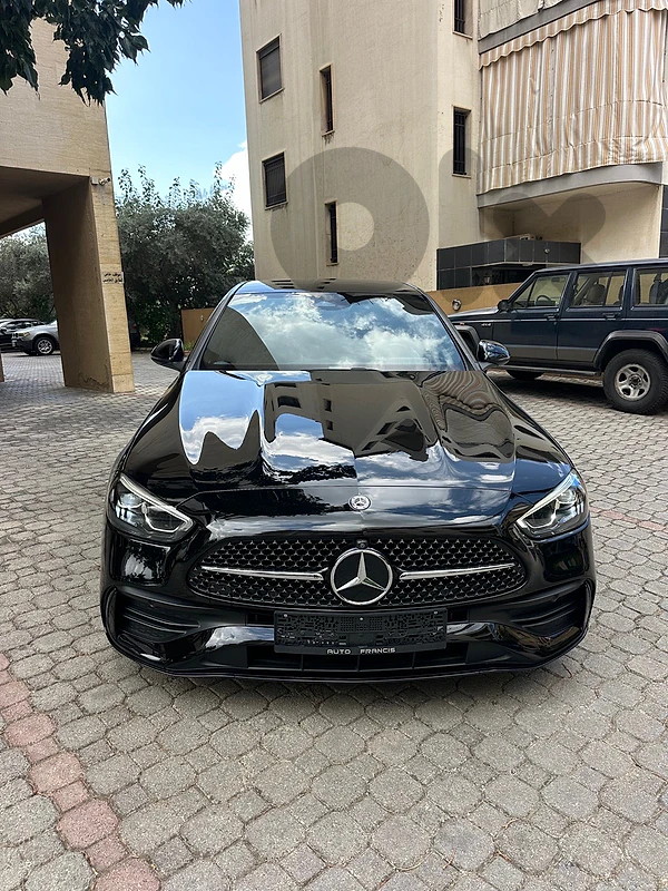Mercedes C 300 AMG-line NP 2022 black on black (clean carfax)