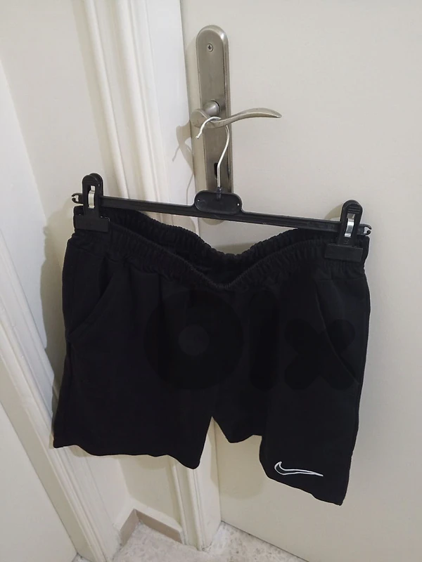 شورت رجالي للبيع ماركة Nike شبه جديد قياس XXL السعر 5$