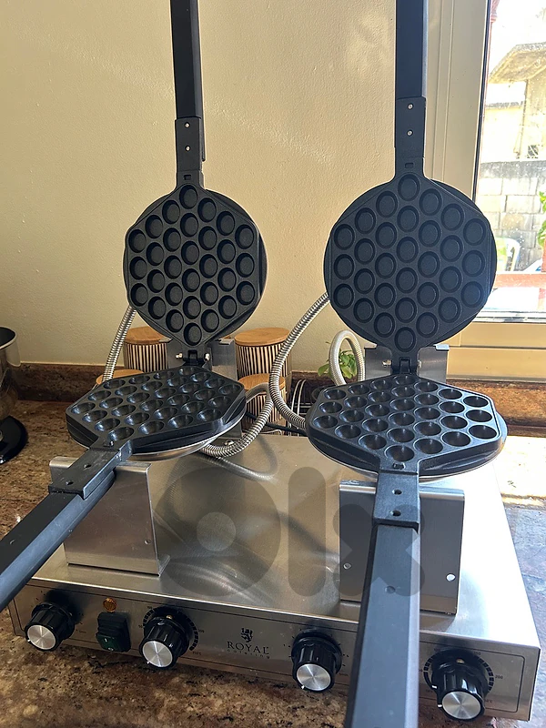 Double Bubble Waffle Machine Royal Catering high quality! like new
