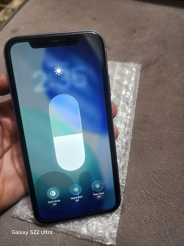 iphone 11   128g batery 74