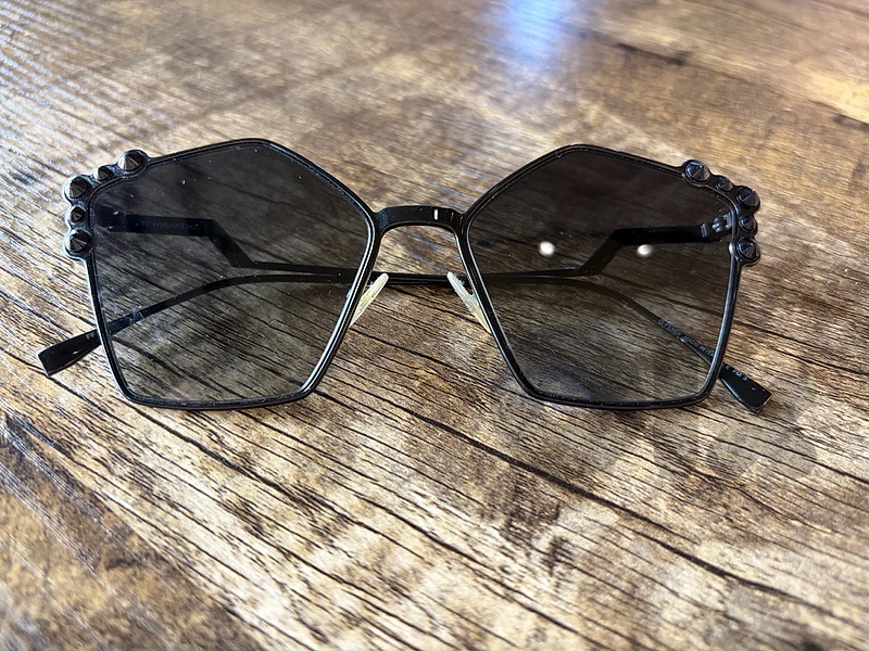 Fendi can eye sunglasses