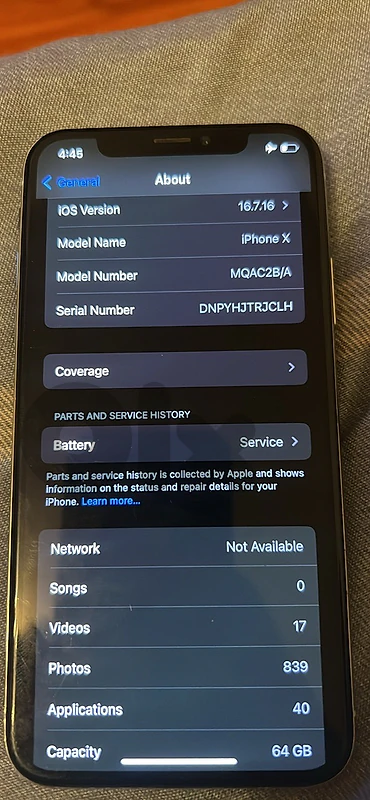 Iphone X, still very clean, 64gb