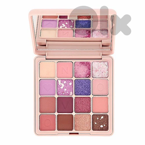 NOVO We’re Coco Girl Eyeshadow Pallete
