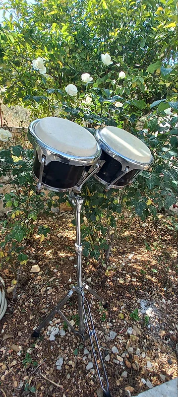 Bongos with stand بونغوس مع ستاند