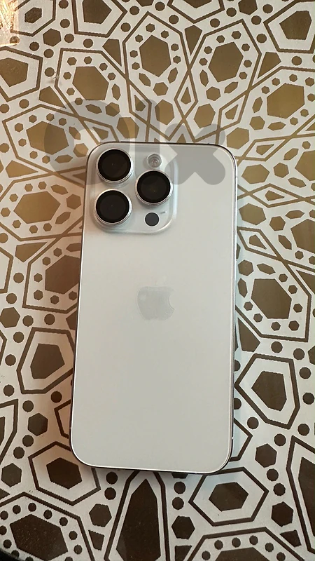 iphone 15 pro 128/ zero scartch