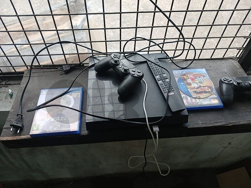 PS4 fat PS4 fat