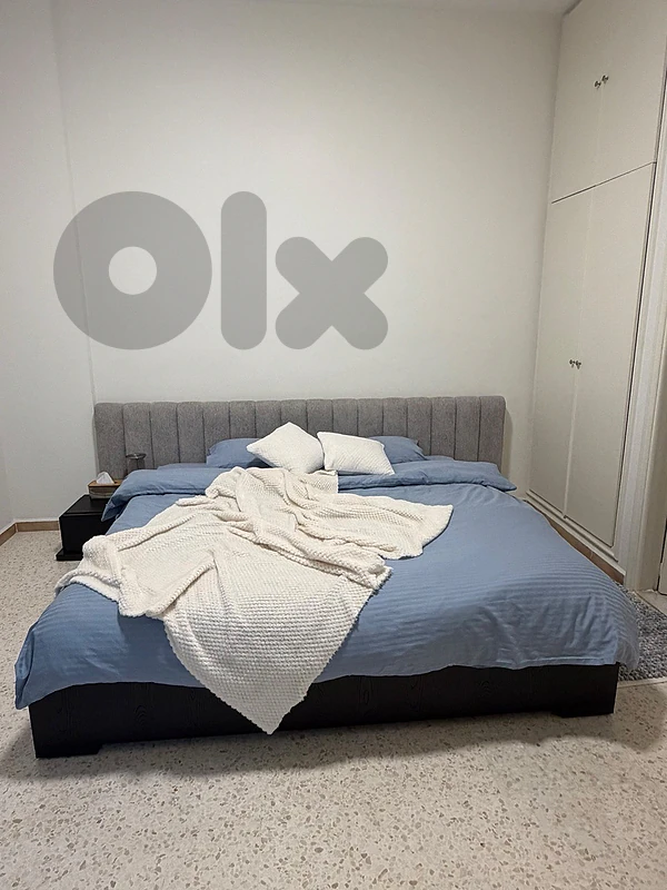 King size bed