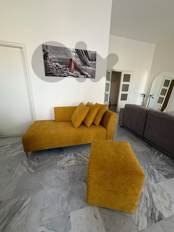 Lounge sofa