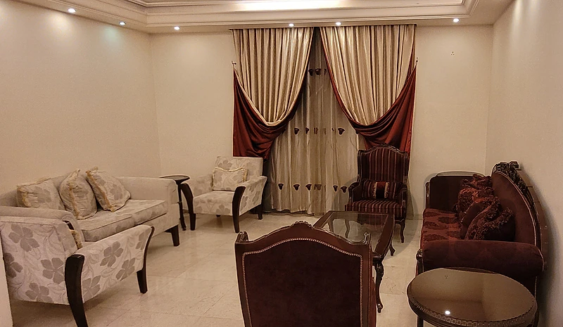 Elegant 9-Seat Salon For Sale