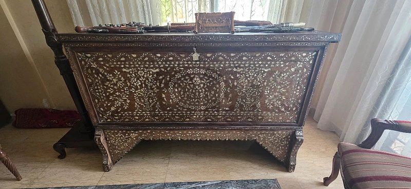 صندوق خشبي تراثي فاخر مطعم بالصدف الطبيعي الأصلي - تحفة فنية (أنتيك)